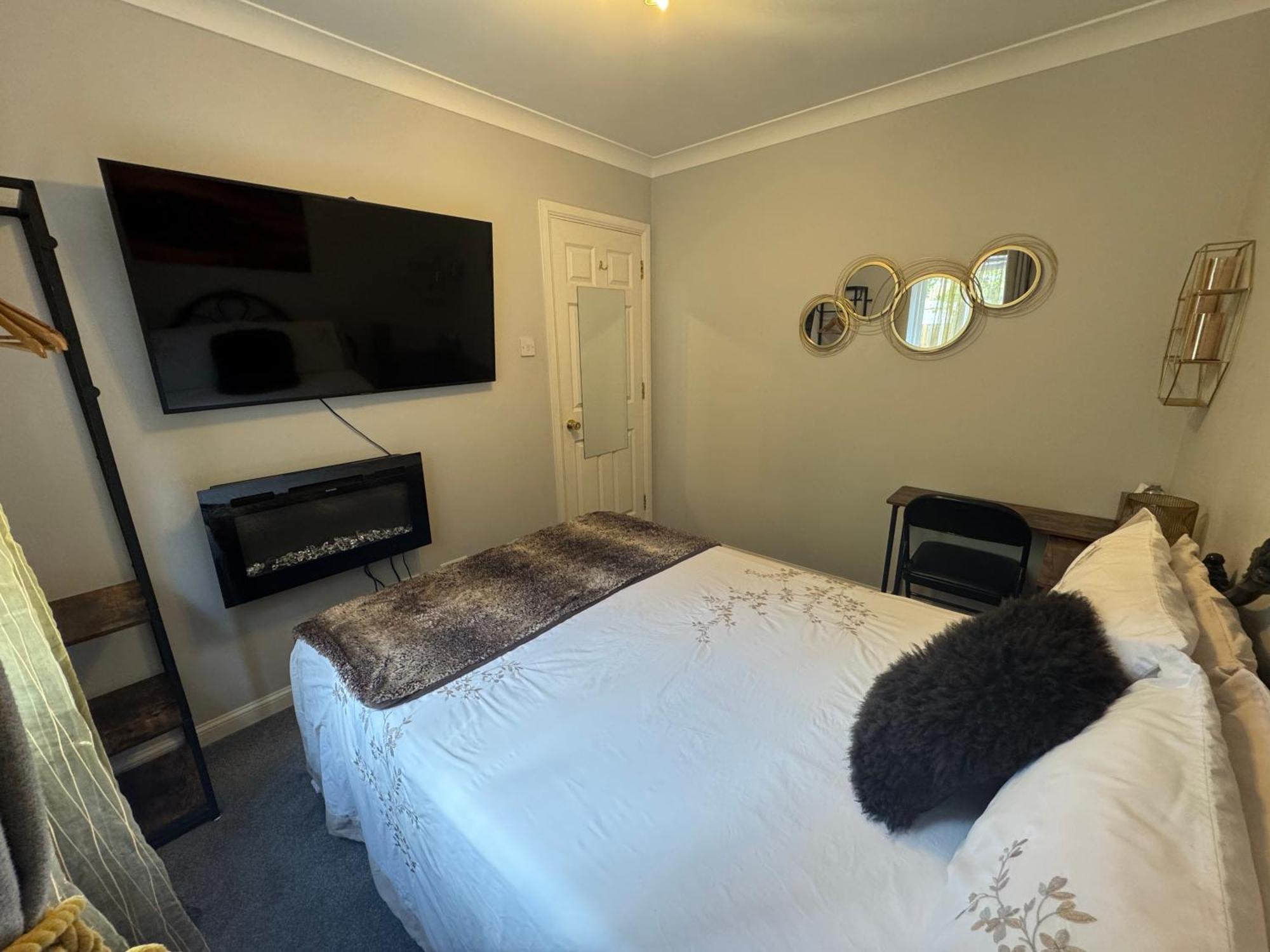 Homestay Waterfront Double With Fireplace In The Heart Of Royal Docks