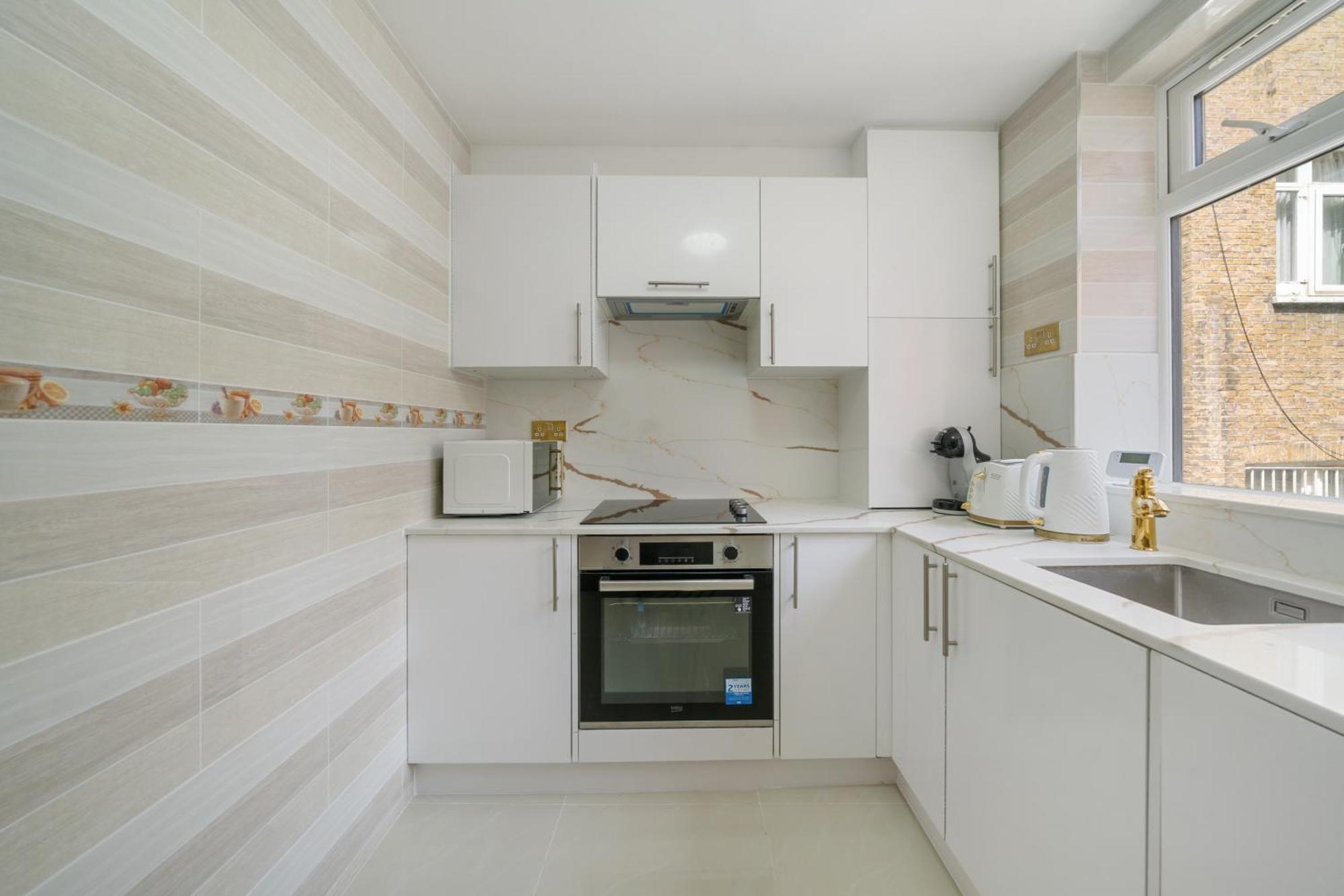 Chic & Modern 1-bedroom In Prime Mayfair H2 Apartment *