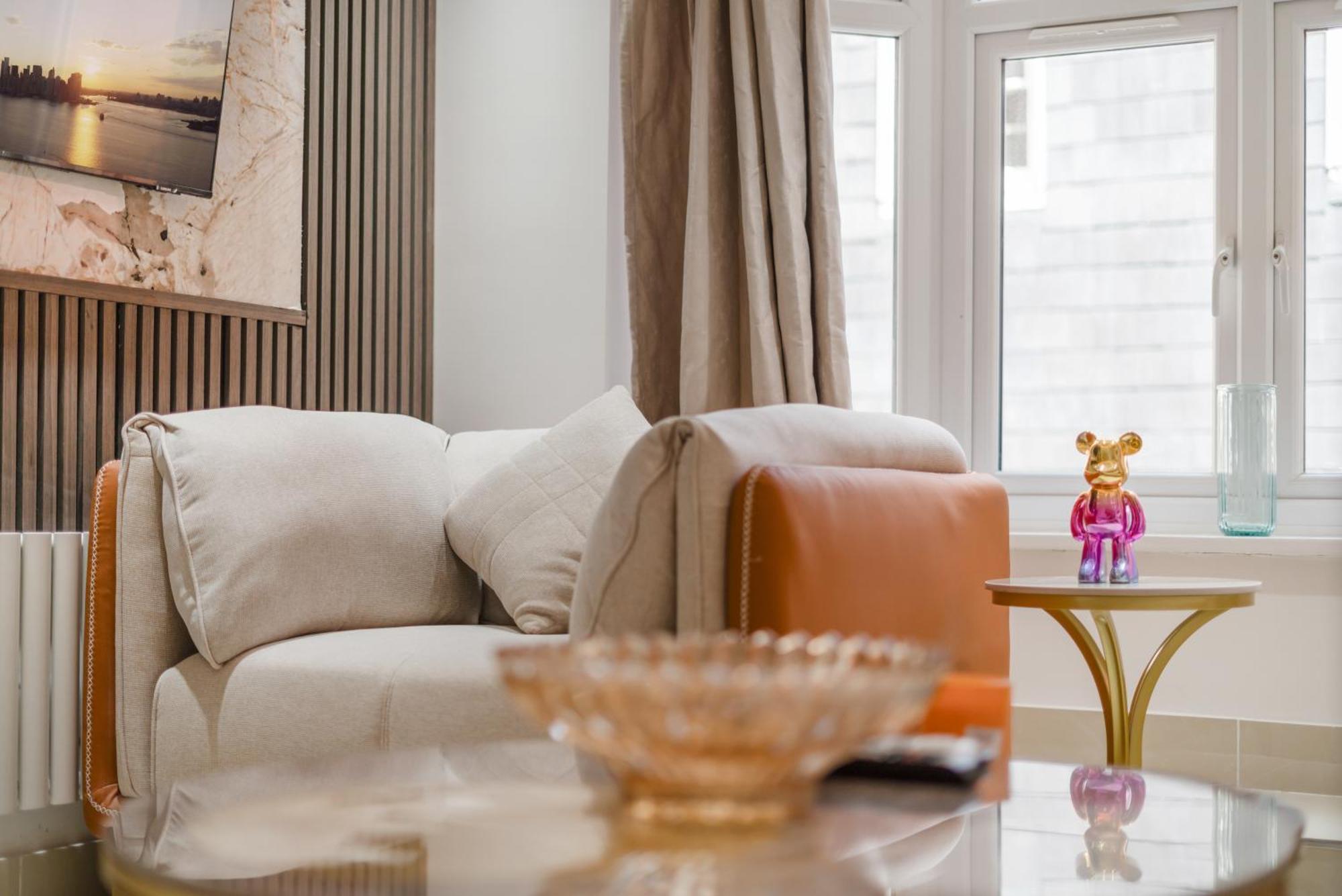 Chic & Modern 1-bedroom In Prime Mayfair H2 Apartment