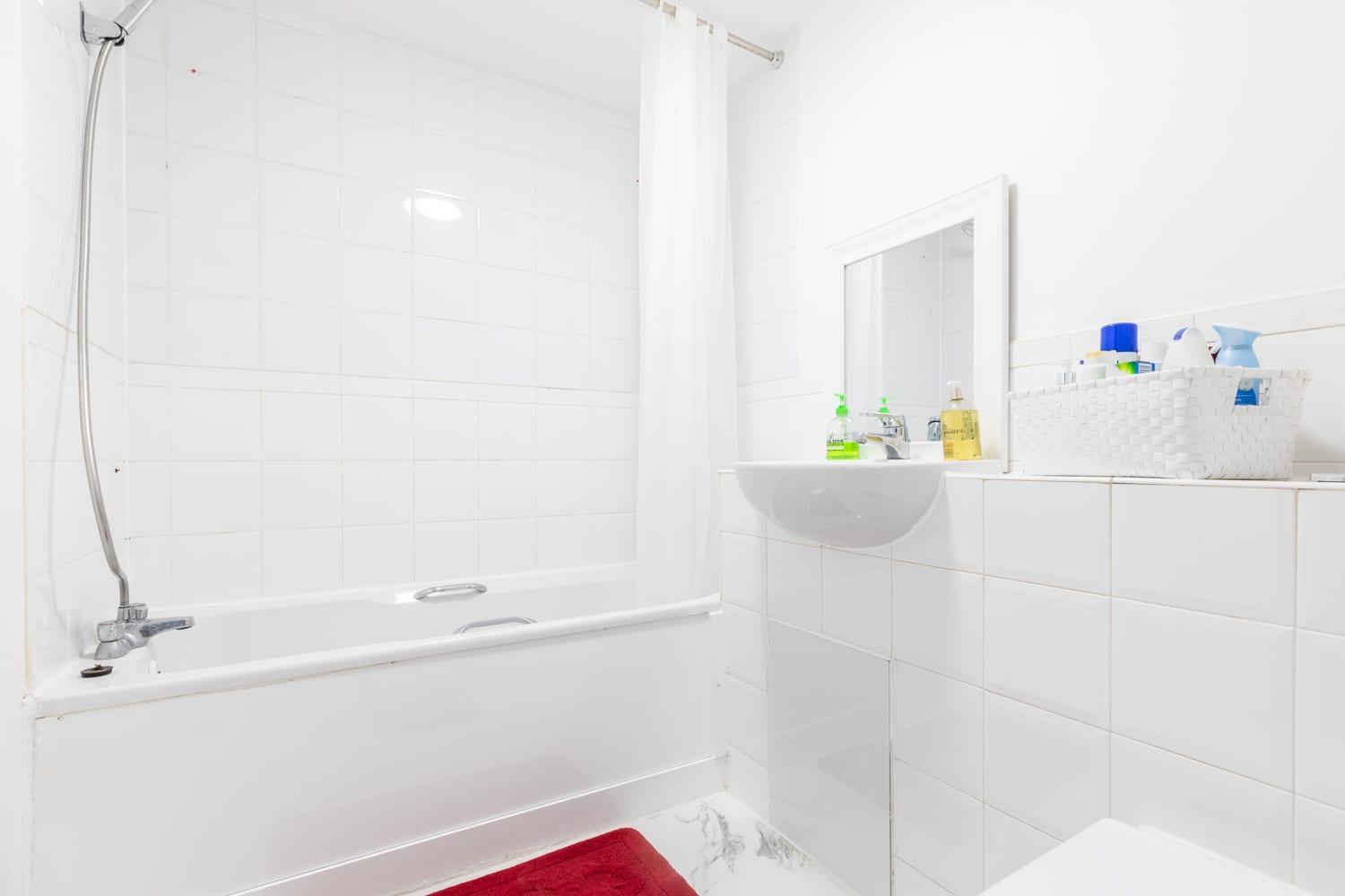 Modern 2br - 25min To Holiday home London
