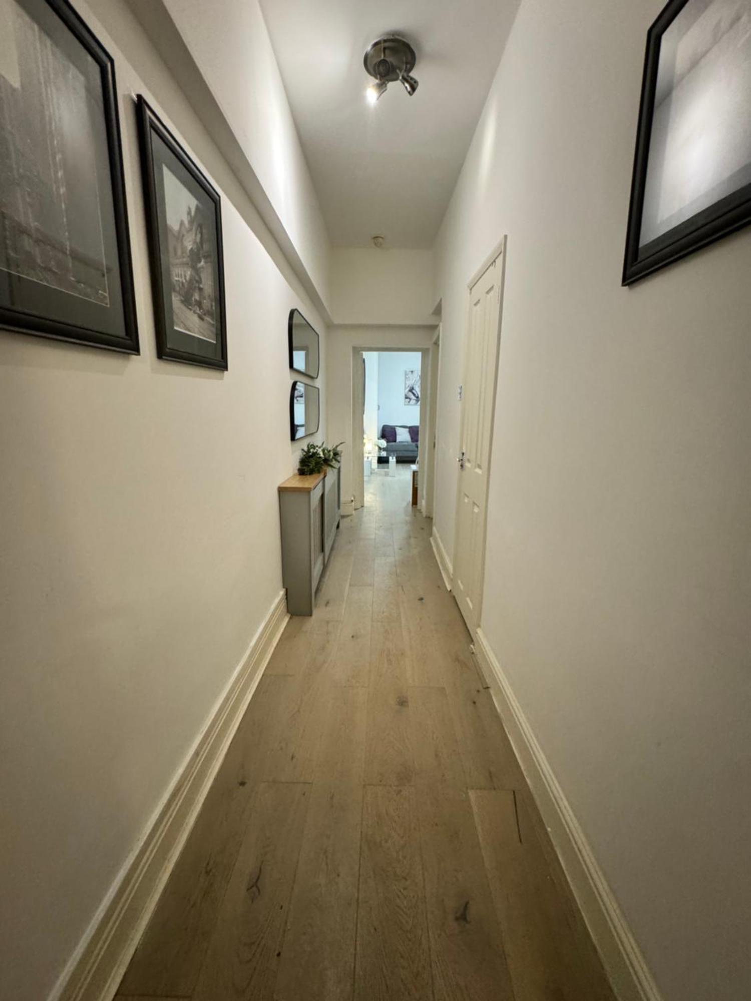 Apartment Modern Spacious With A Courtyard Located In *