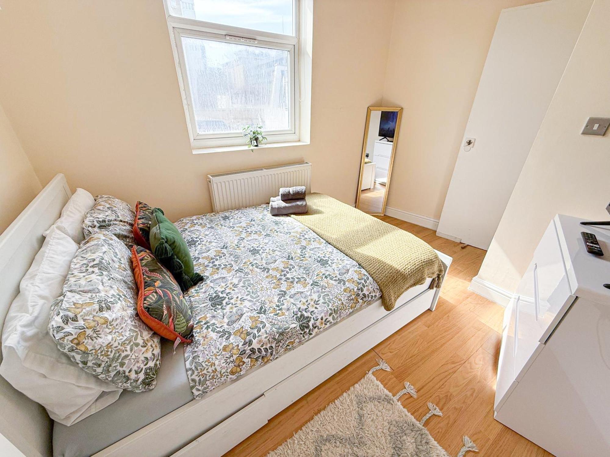 Lovely 3 Bedroom Flat , Aldgate, Tower Hill, Whitechapel