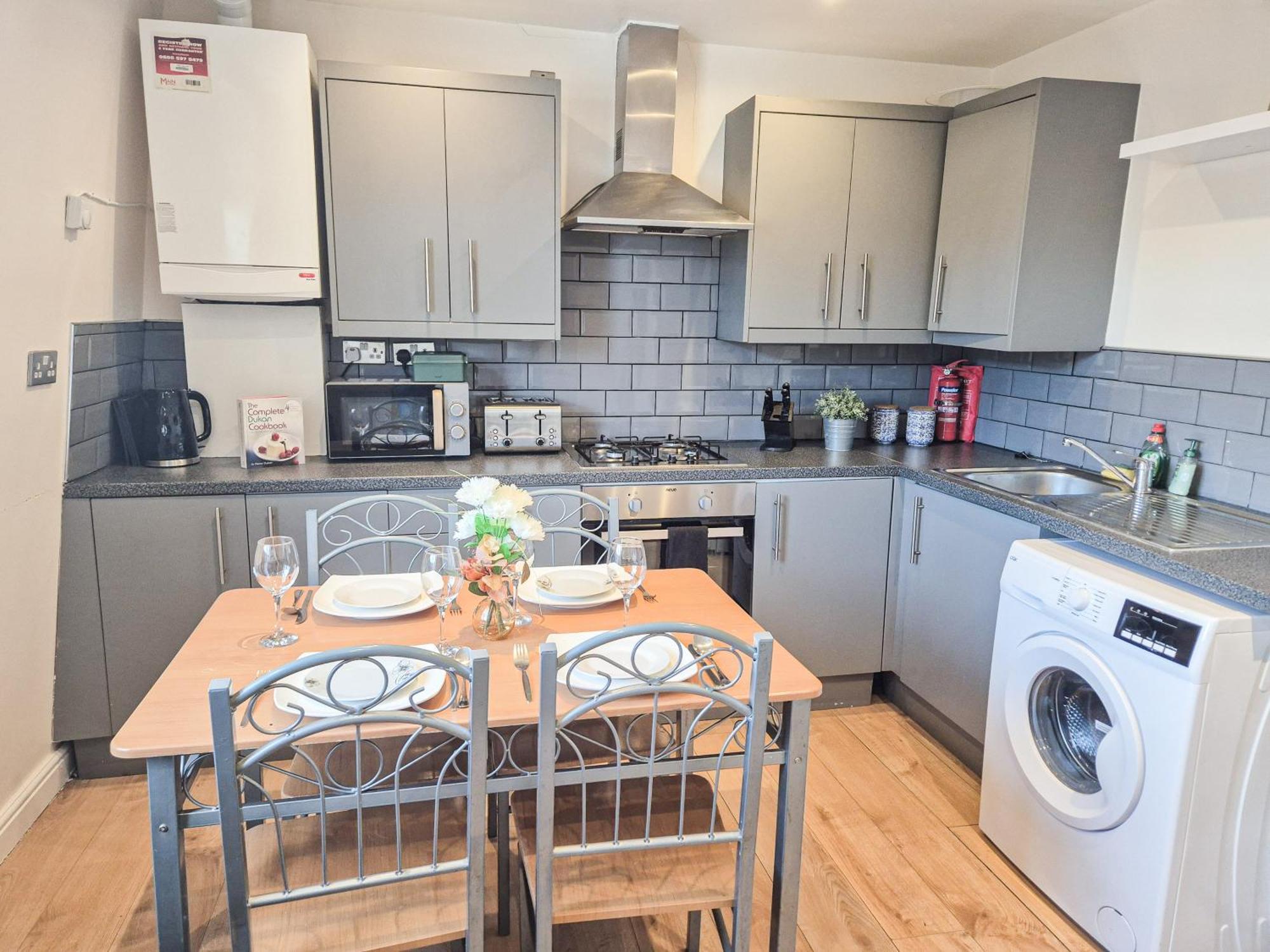 Lovely 3 Bedroom Flat , Aldgate, Tower Hill, Whitechapel