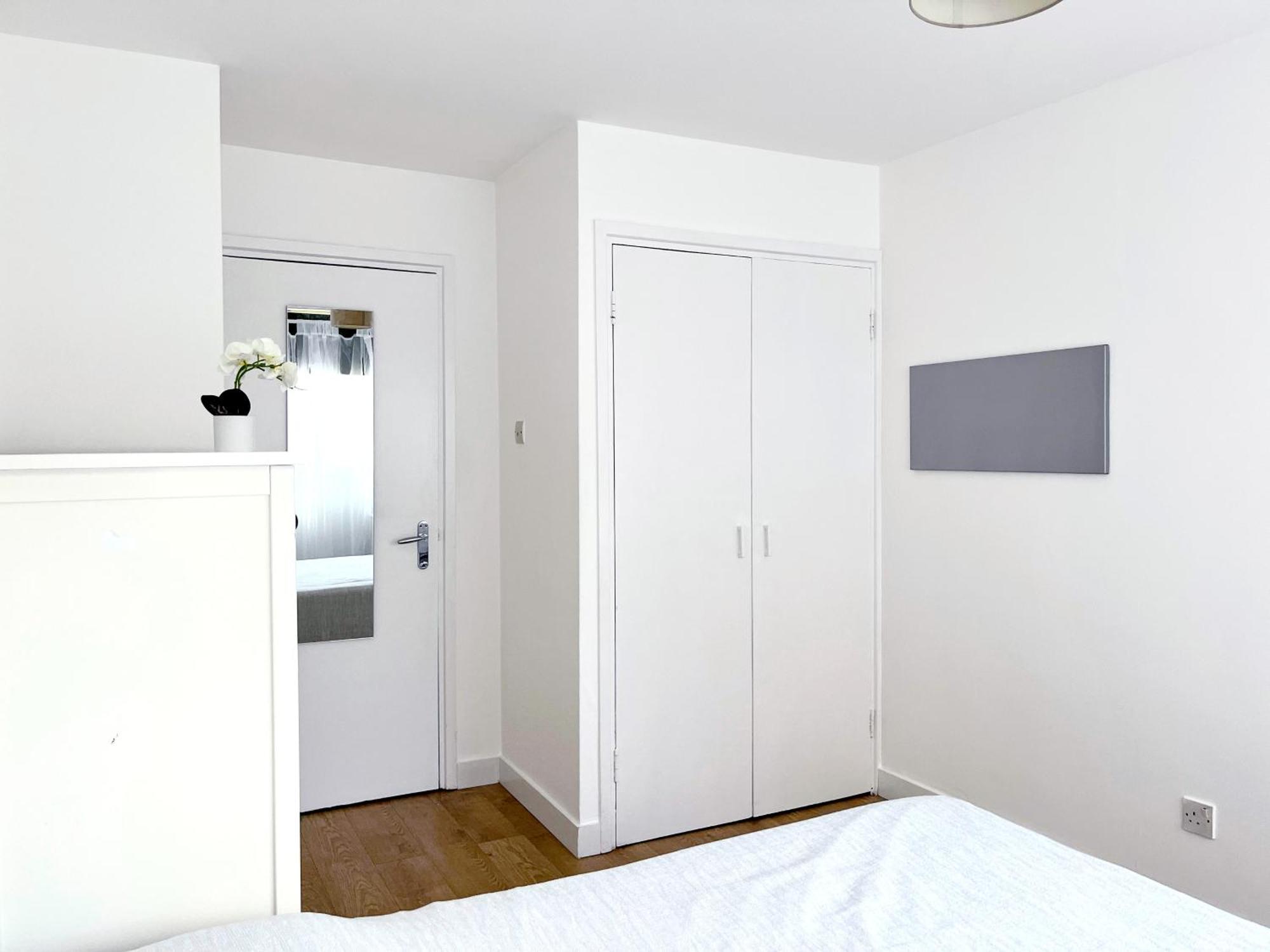 Fab 3-Bed 2-Bath Oxford Street, Regents Park, Fitzrovia W1 Apartment