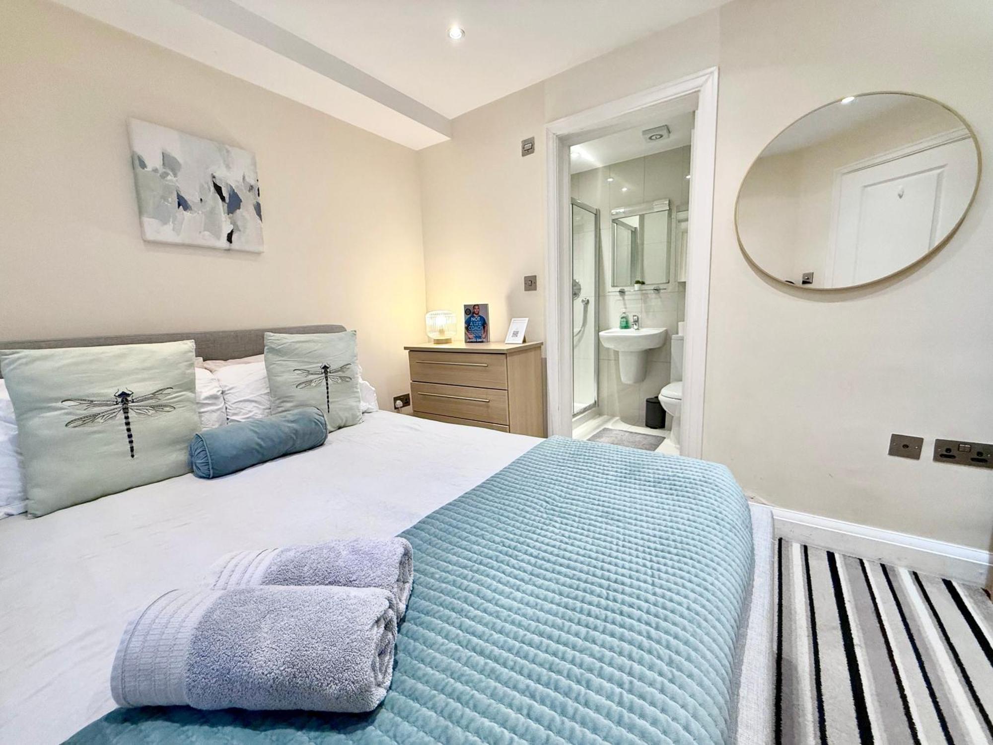 3 Bedroom With Private Terrace In Pimlico, Westminster, Victoria Londen