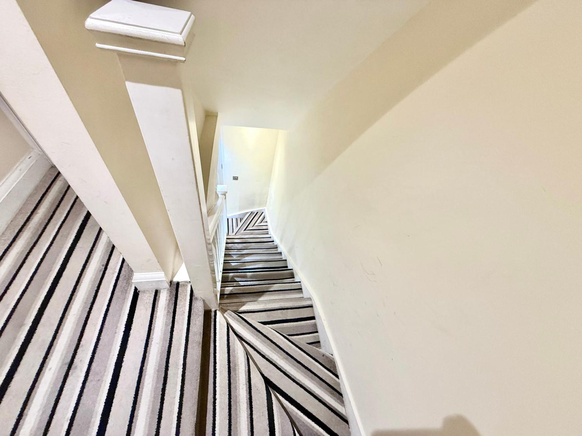 3 Bedroom With Private Terrace In Pimlico, Westminster, Victoria *