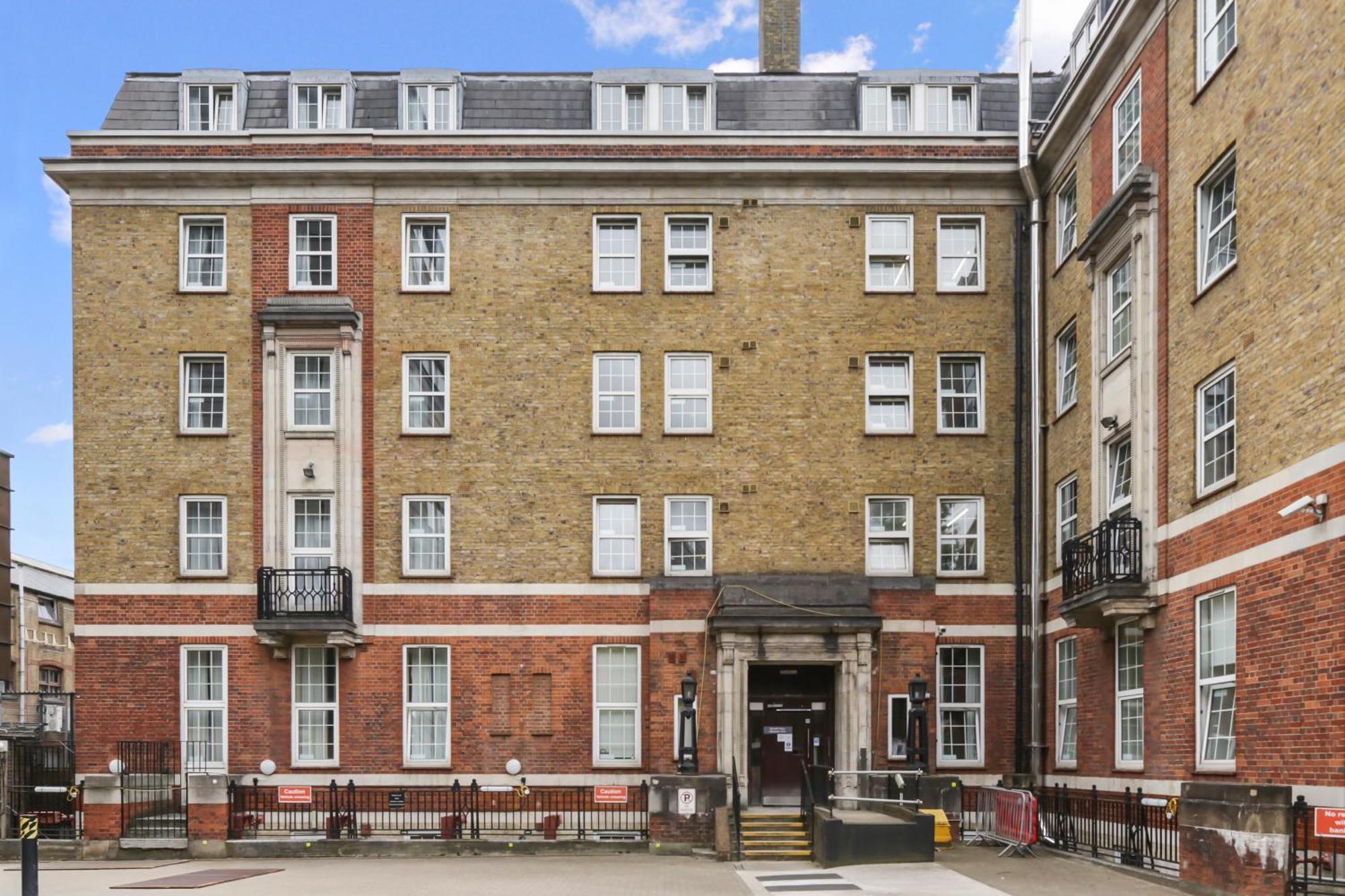 Langton Close House, Apartment London