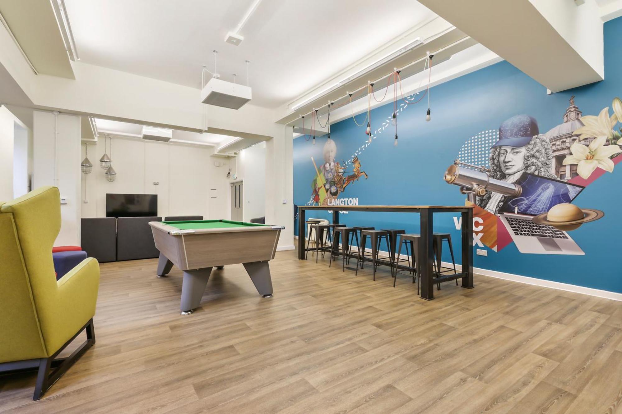 Langton Close House, Apartment London
