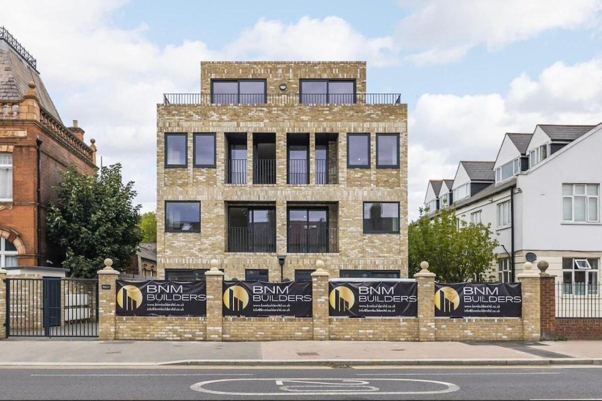 Hobson Woods Holiday home London