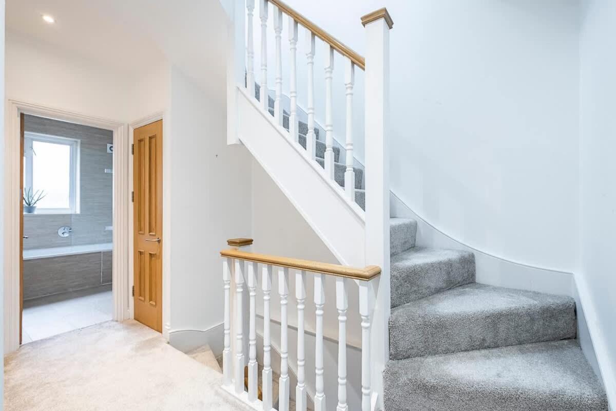 The Porchester Gardens - Modern & Bright 4bdr With Garden And Parking Appartement Londen