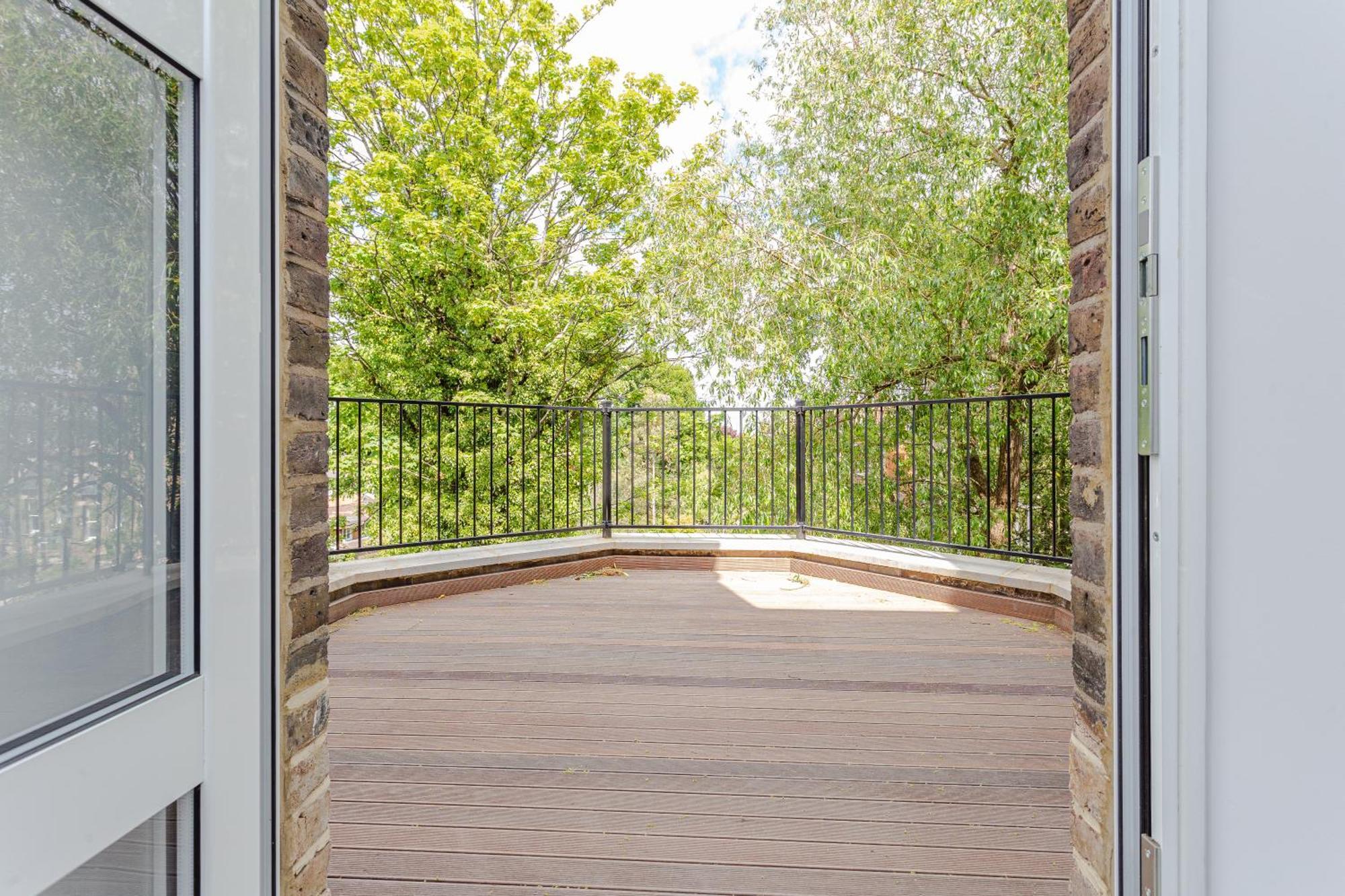 Luxlet - Heart Of Hampstead, *