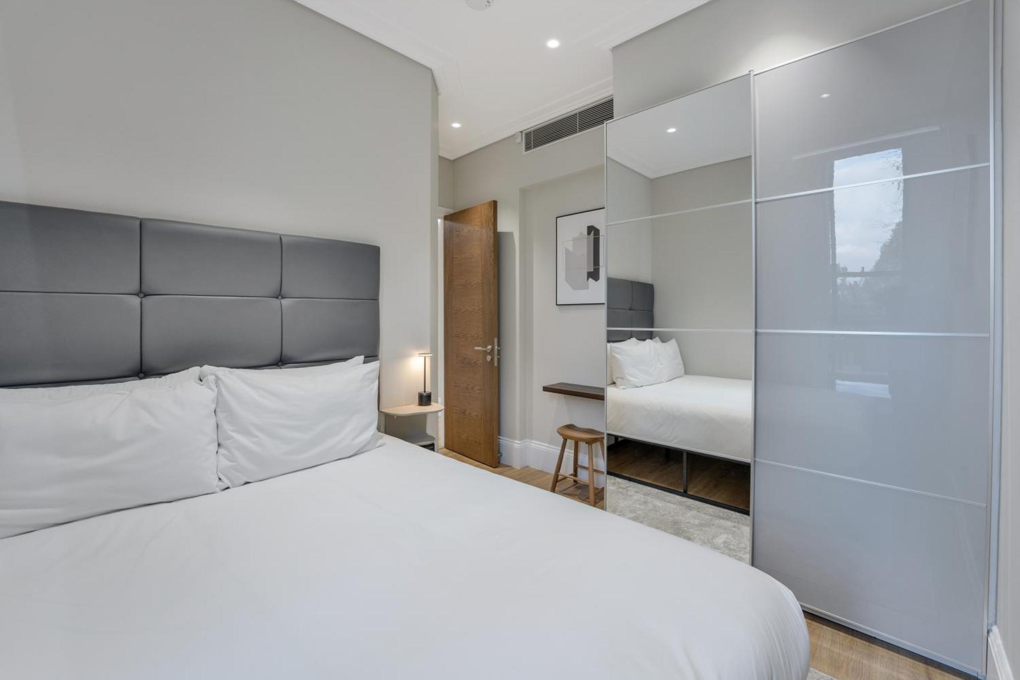Luxlet - Heart Of Hampstead, *