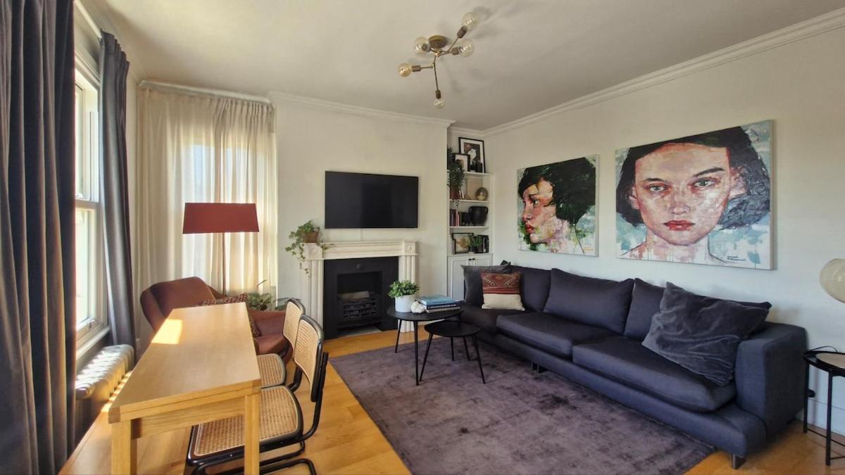 Charming Bright 2-bed Heritage Flat, Battersea Park,