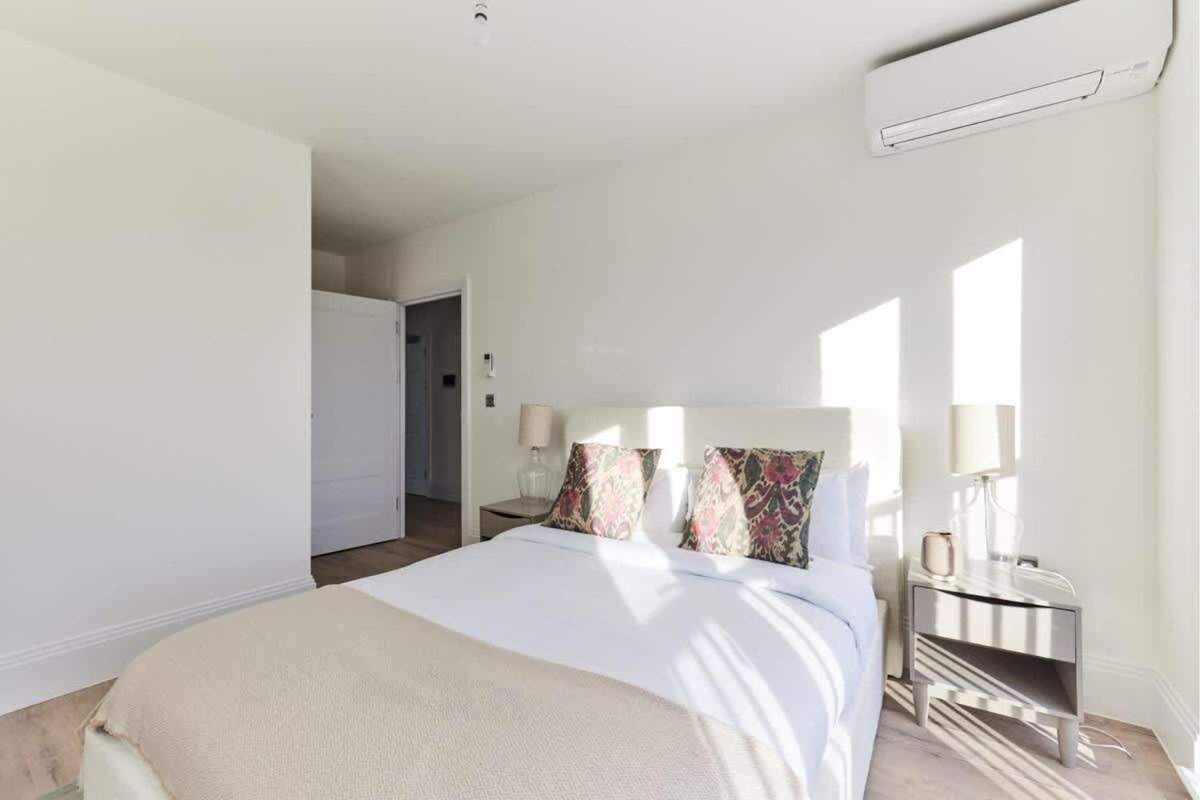 The Wembley Park Sanctuary - Stunning 2bdr Flat With Balcony *