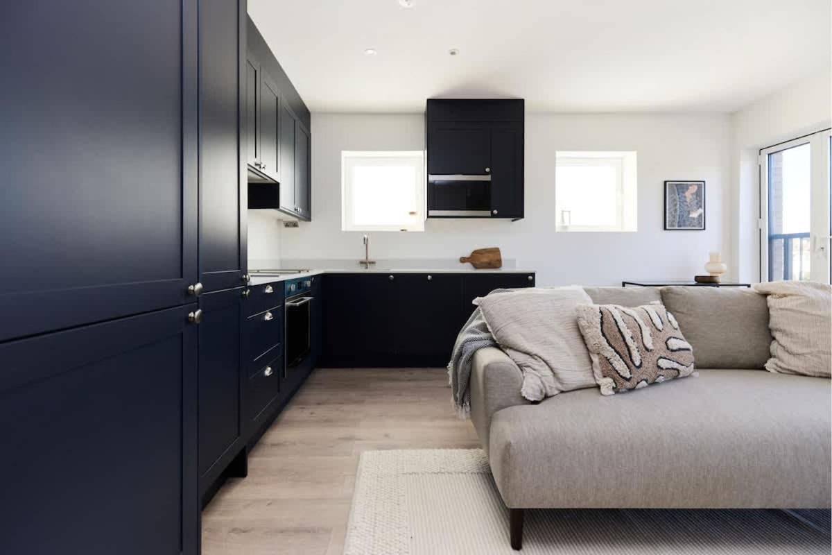 The Wembley Park Sanctuary - Stunning 2bdr Flat With Balcony *