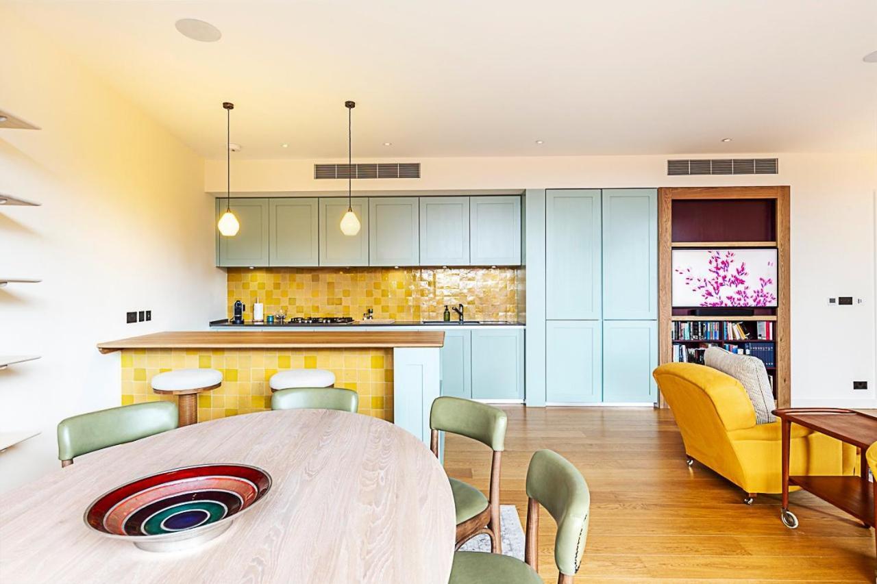 Luxury Penthouse Overlooking The Thames
