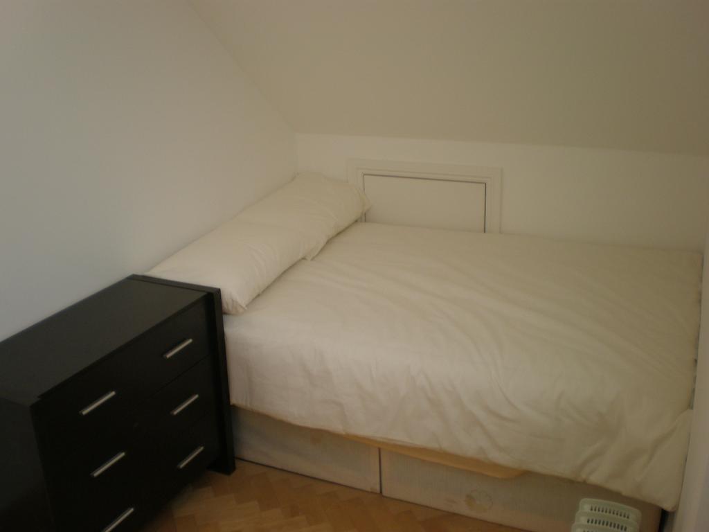 Mapesbury Hostel London