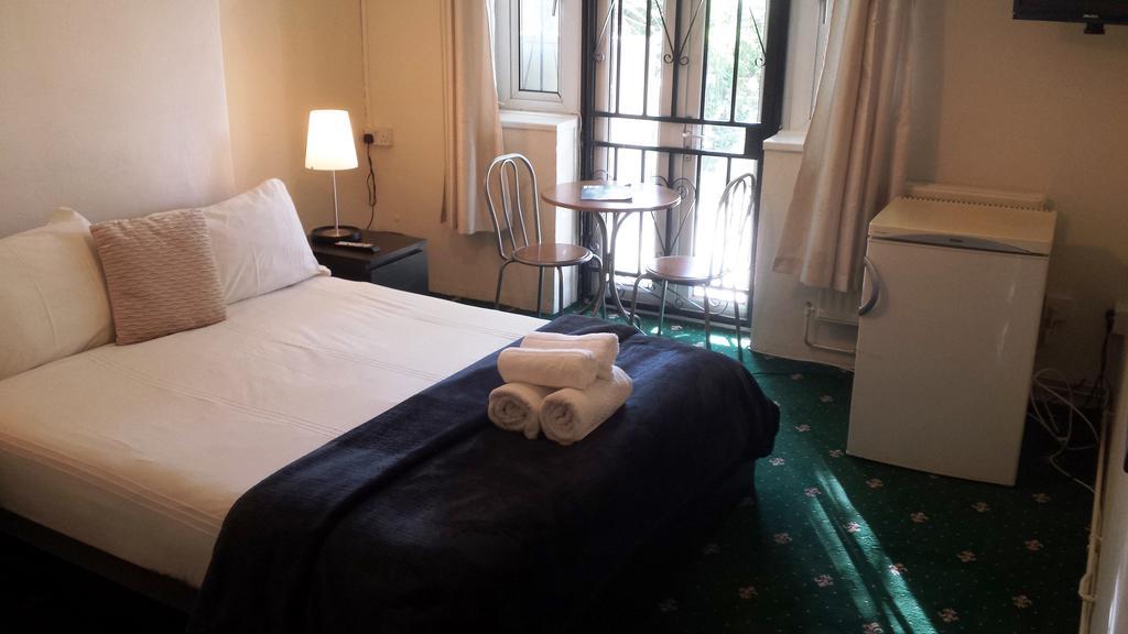 Whitechapel Rooms London