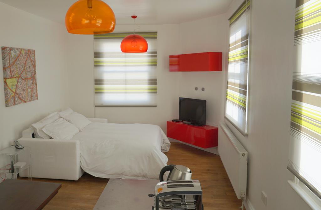 Apartment Landor Road