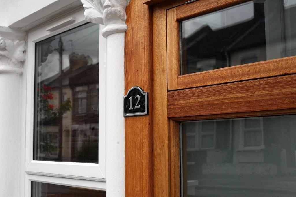 Malvern Road To Let Guest house *