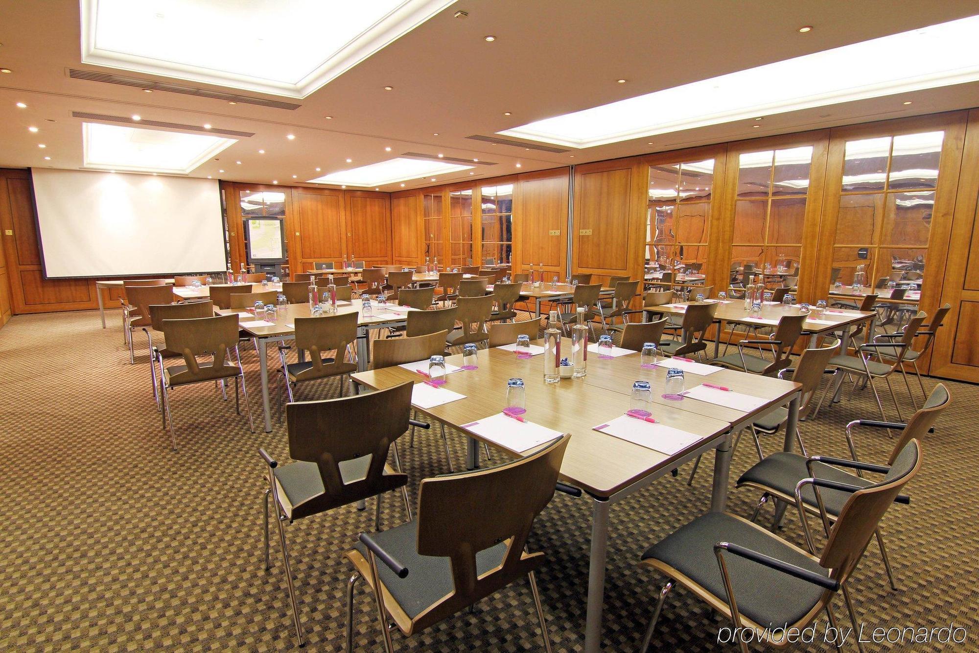 The Memoir Club Hotel