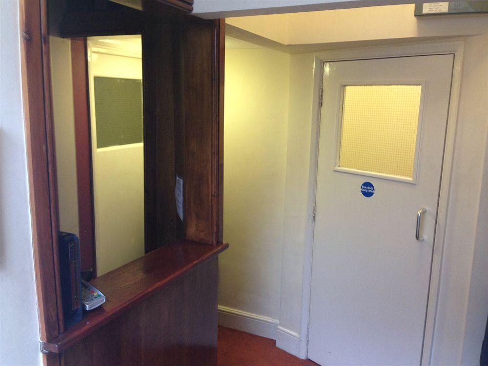 Hotel Leigh House 3*