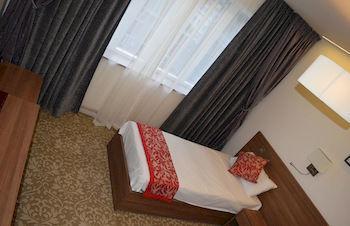 Kings Hotel London