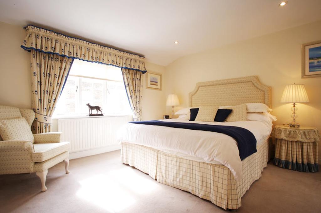 Hyde Park Gardens Mews Apartment