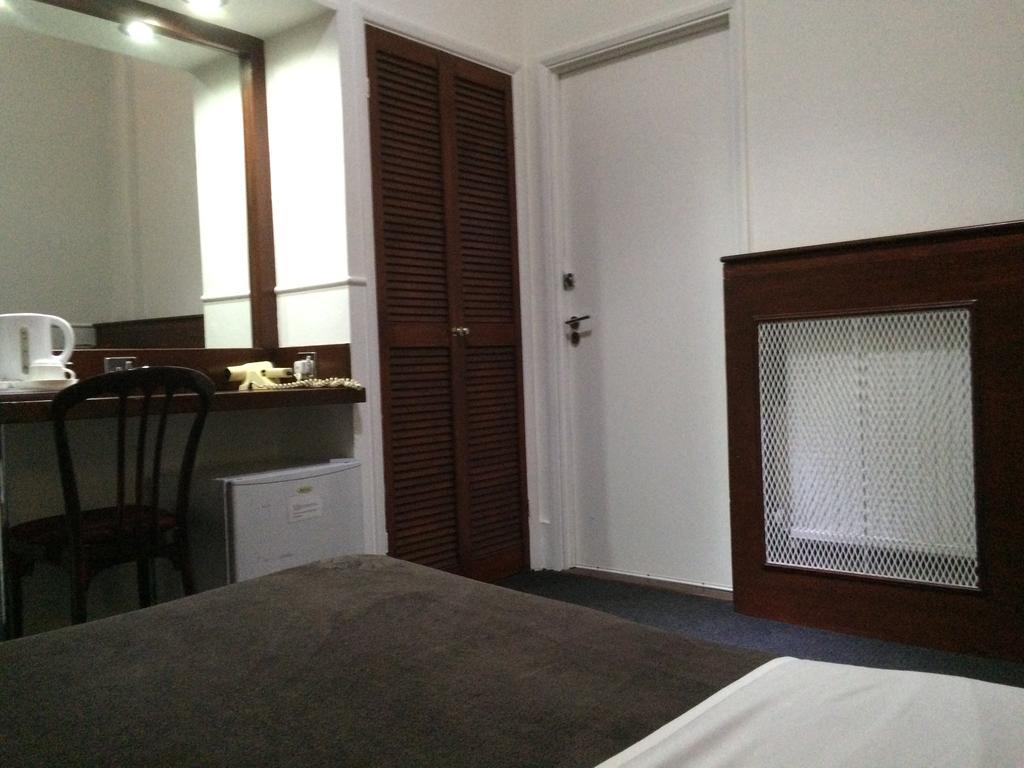 Continental Hotel London