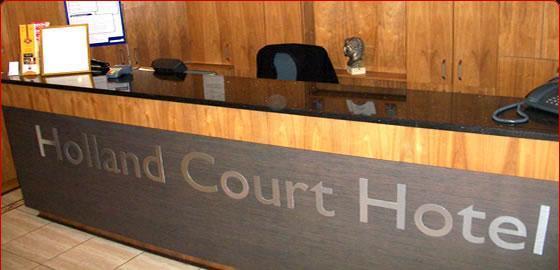 Pensión Holland Court 3*