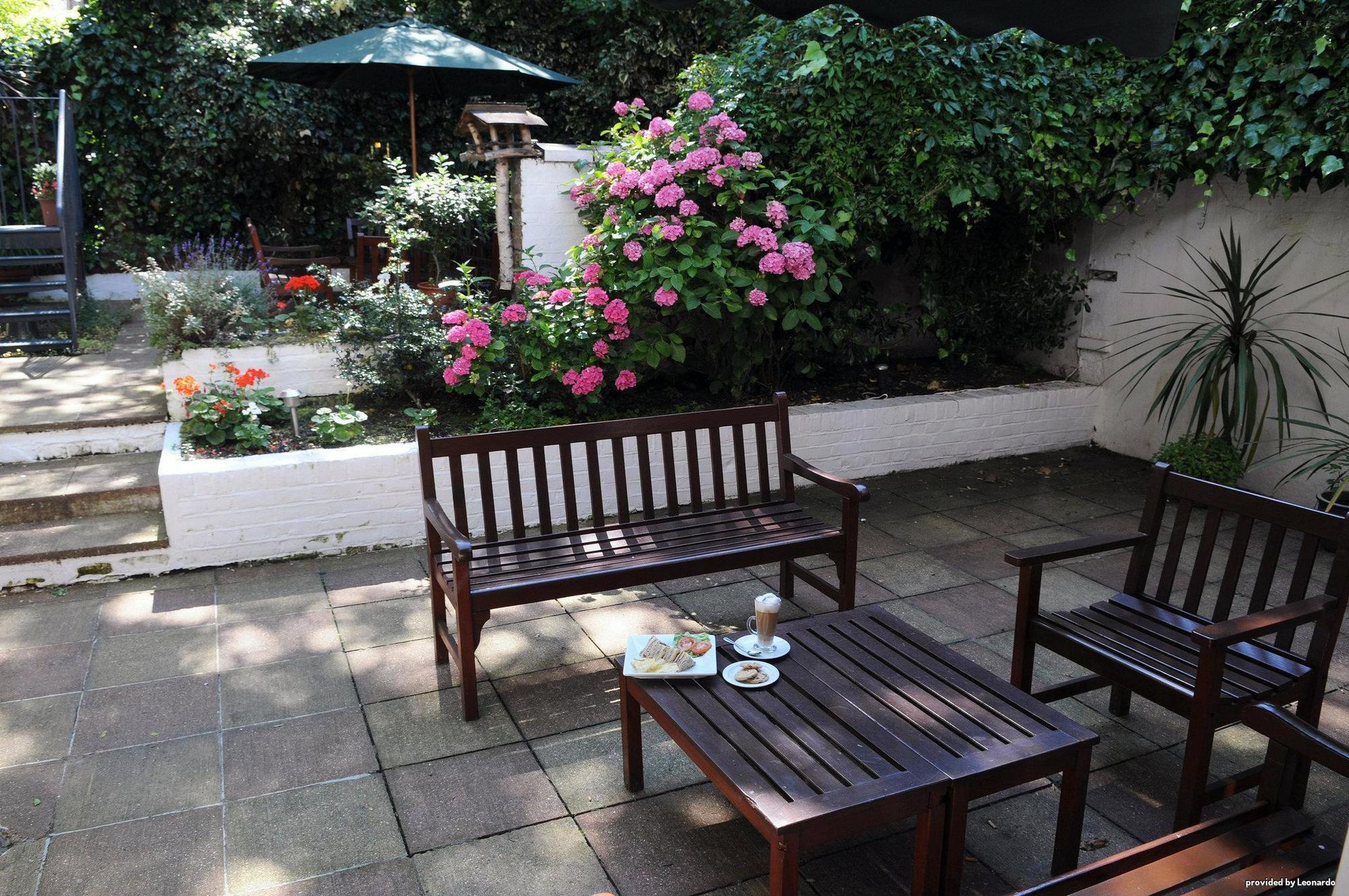 Western Burns Kensington 3* London