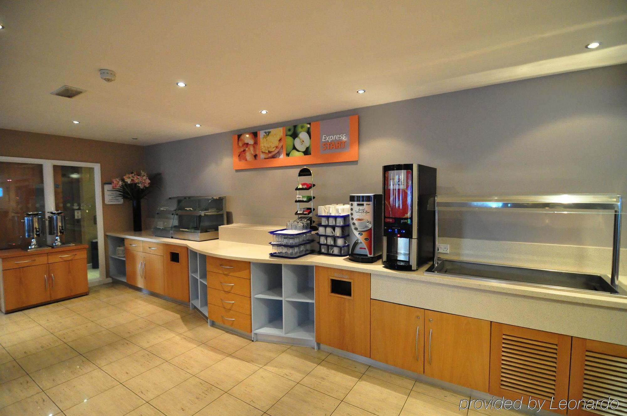 Express Park Royal By Ihg Hotel