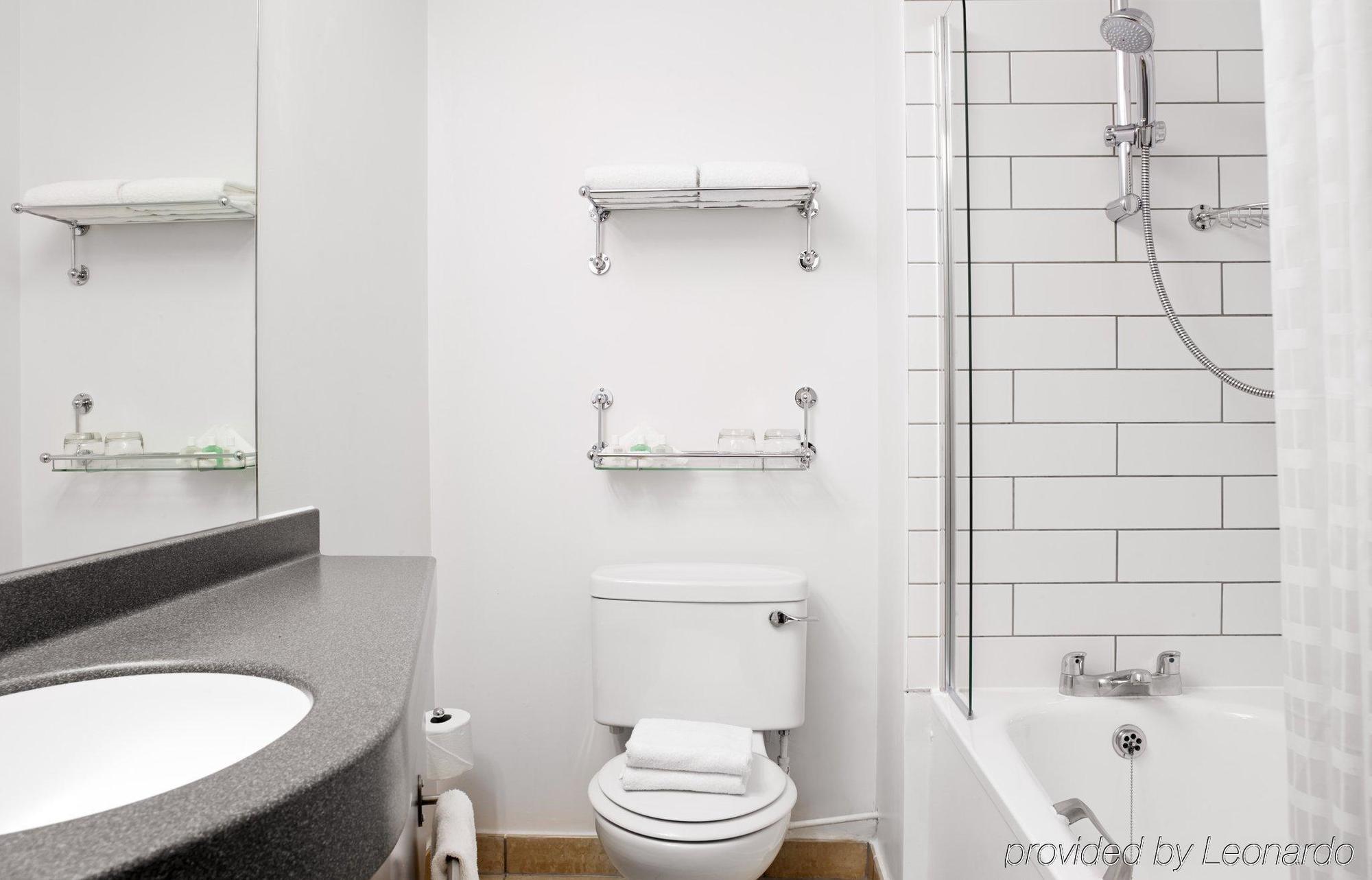 Club Quarters City, 4*
