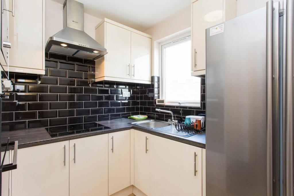 406 Harrow Guest house 2*