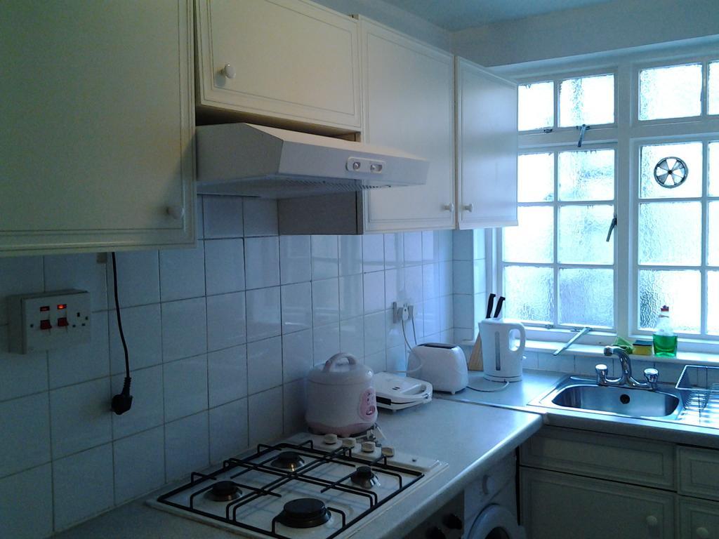 Widegate Hostal *