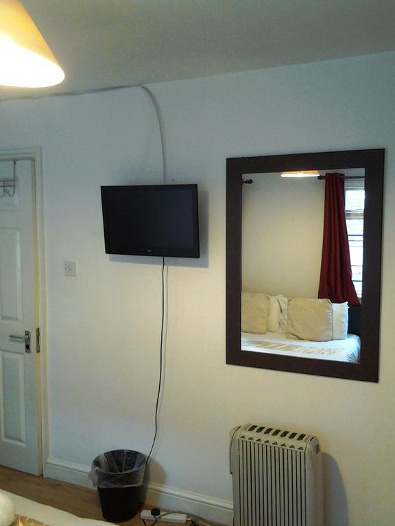 Widegate Hostal *