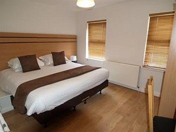Crompton Court *