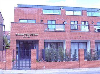 Crompton Court Londen