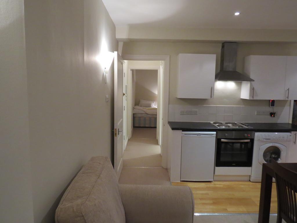 Hill Street, Mayfair Apartment