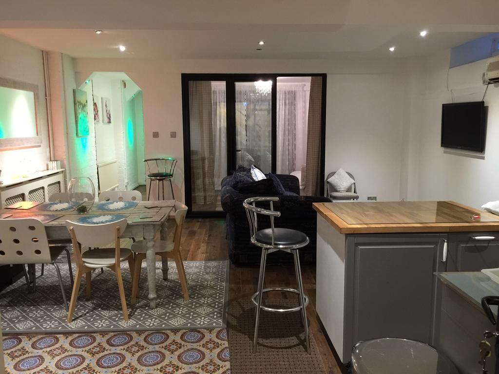 Fullwood Mews