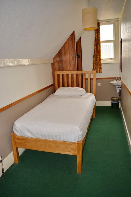 Aparthotel Visitors 2*