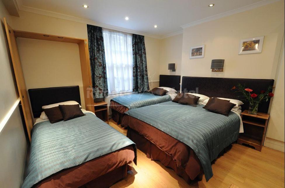 Rhodes 3*