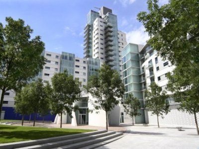 Marlin Empire Square Bridge Apartment