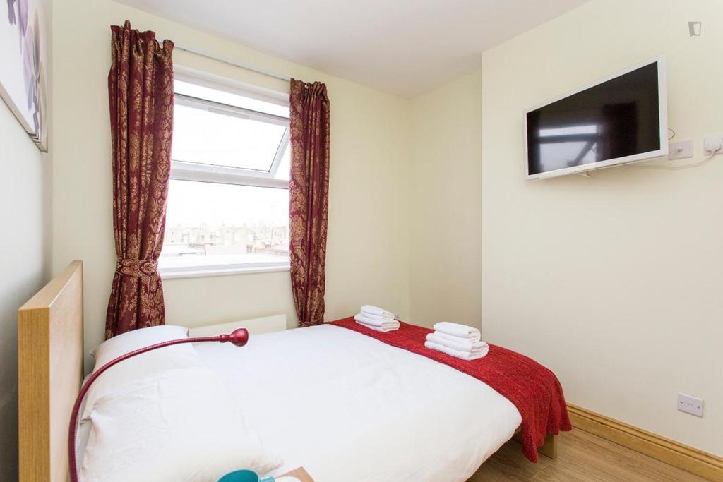 406 Harrow 2* London