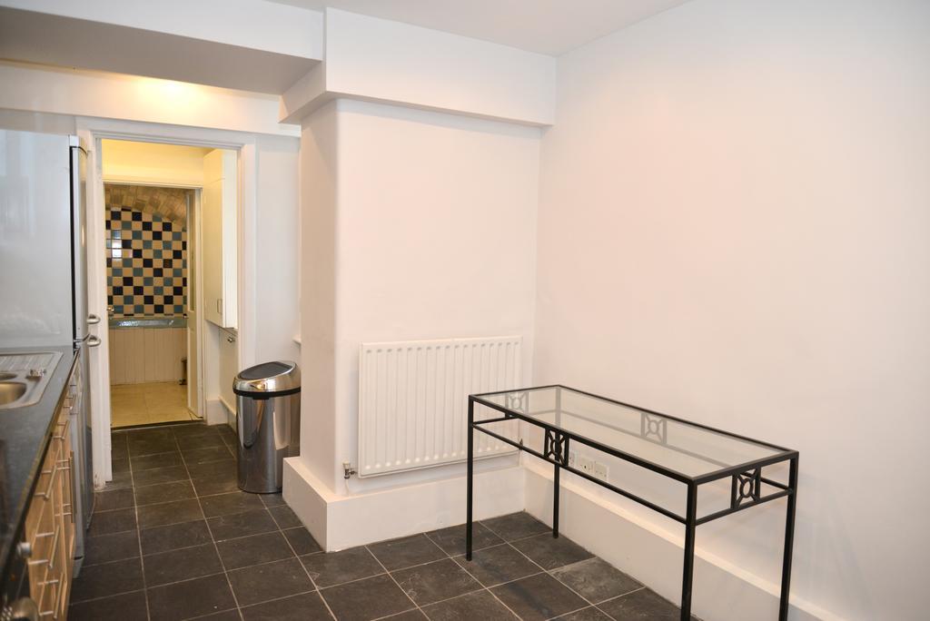 Erlox Hyde Park Apartment London