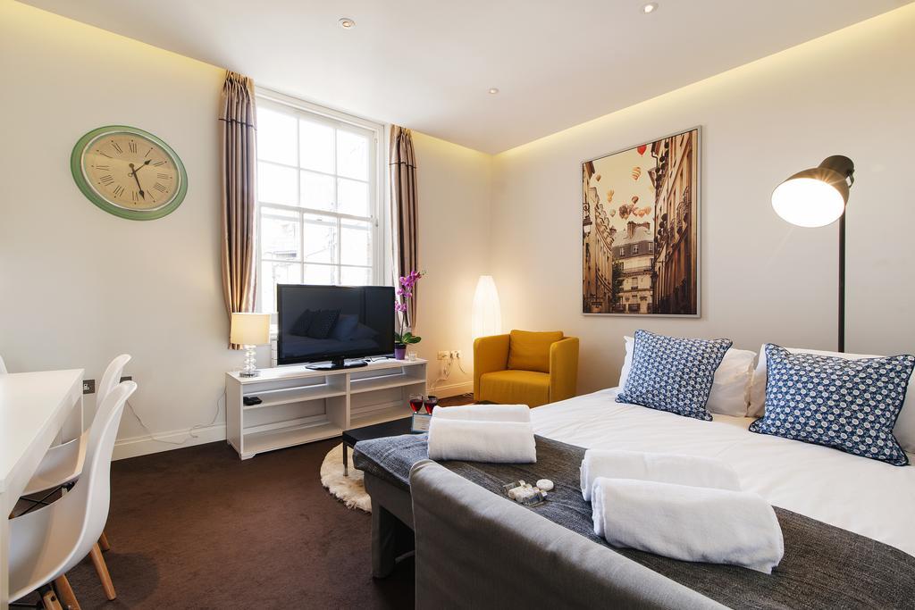 The Fulham Road - Tl9 Londen