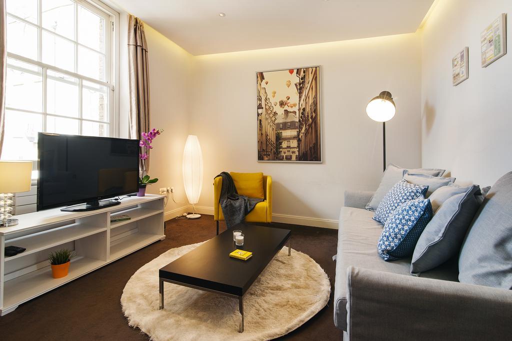 The Fulham Road - Tl9 Londen
