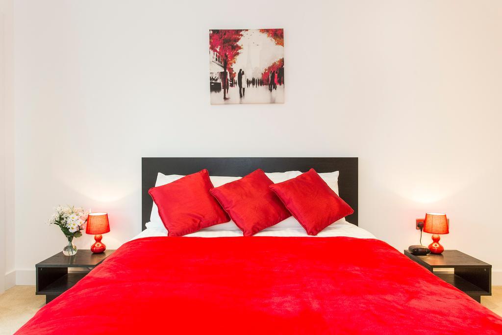 Joivy Lovely 1-bed Flat Near 02 Arena Londen