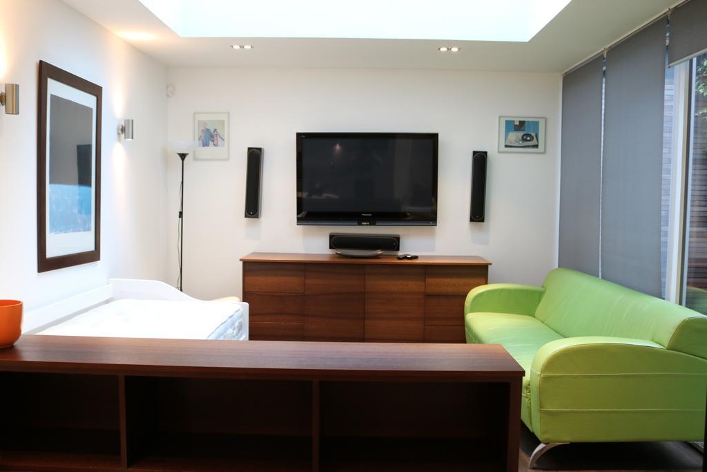 Apartment Wentworth London