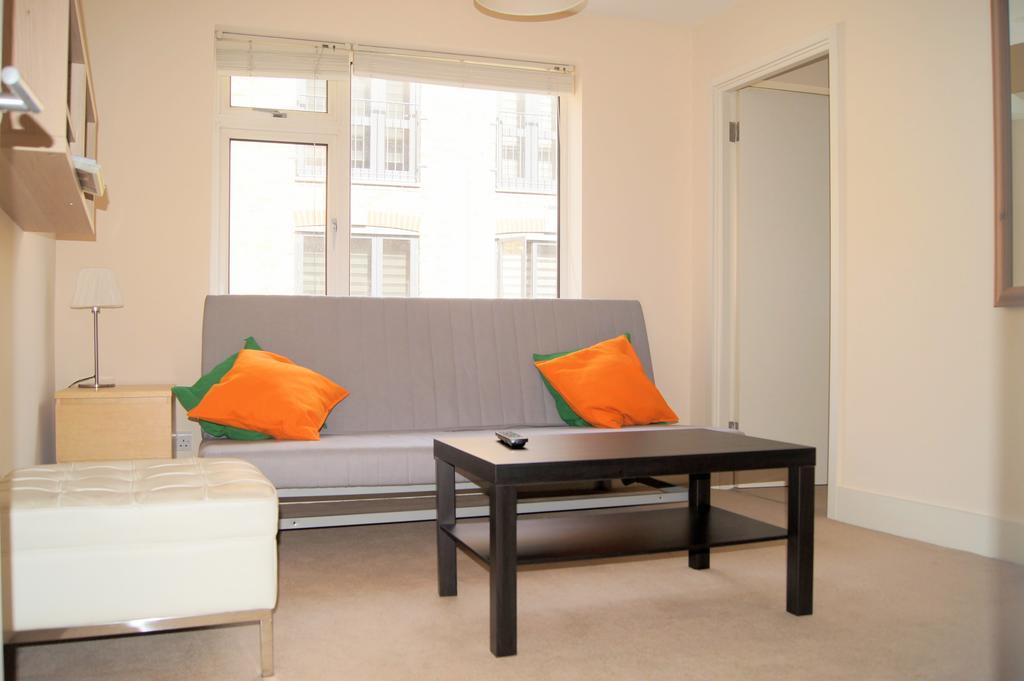 Holiday home 10 Warren Mews London